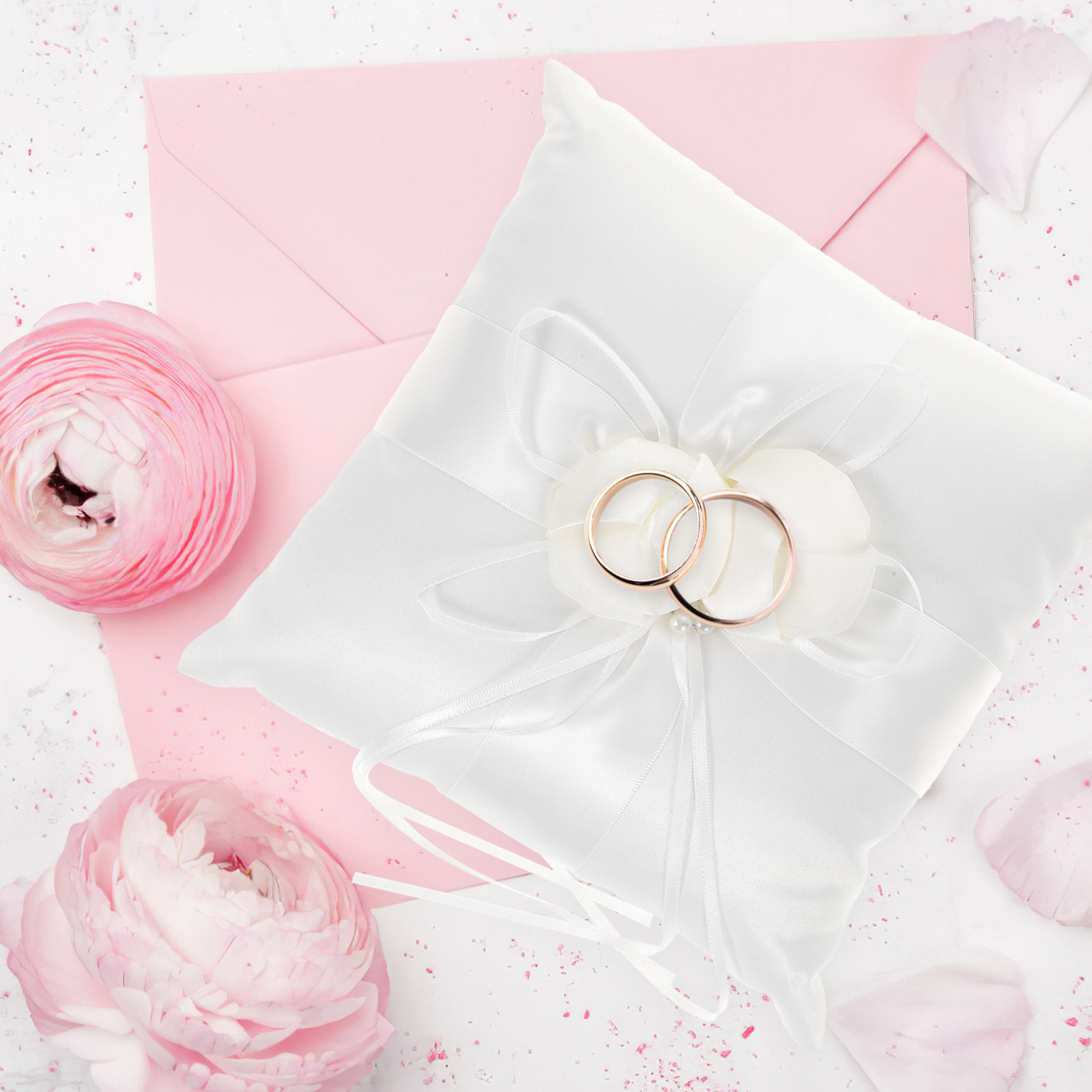 وسادة خواتم أنيقة بيضاء من الس - مراجعة Ring Bearer Pillow وسعره