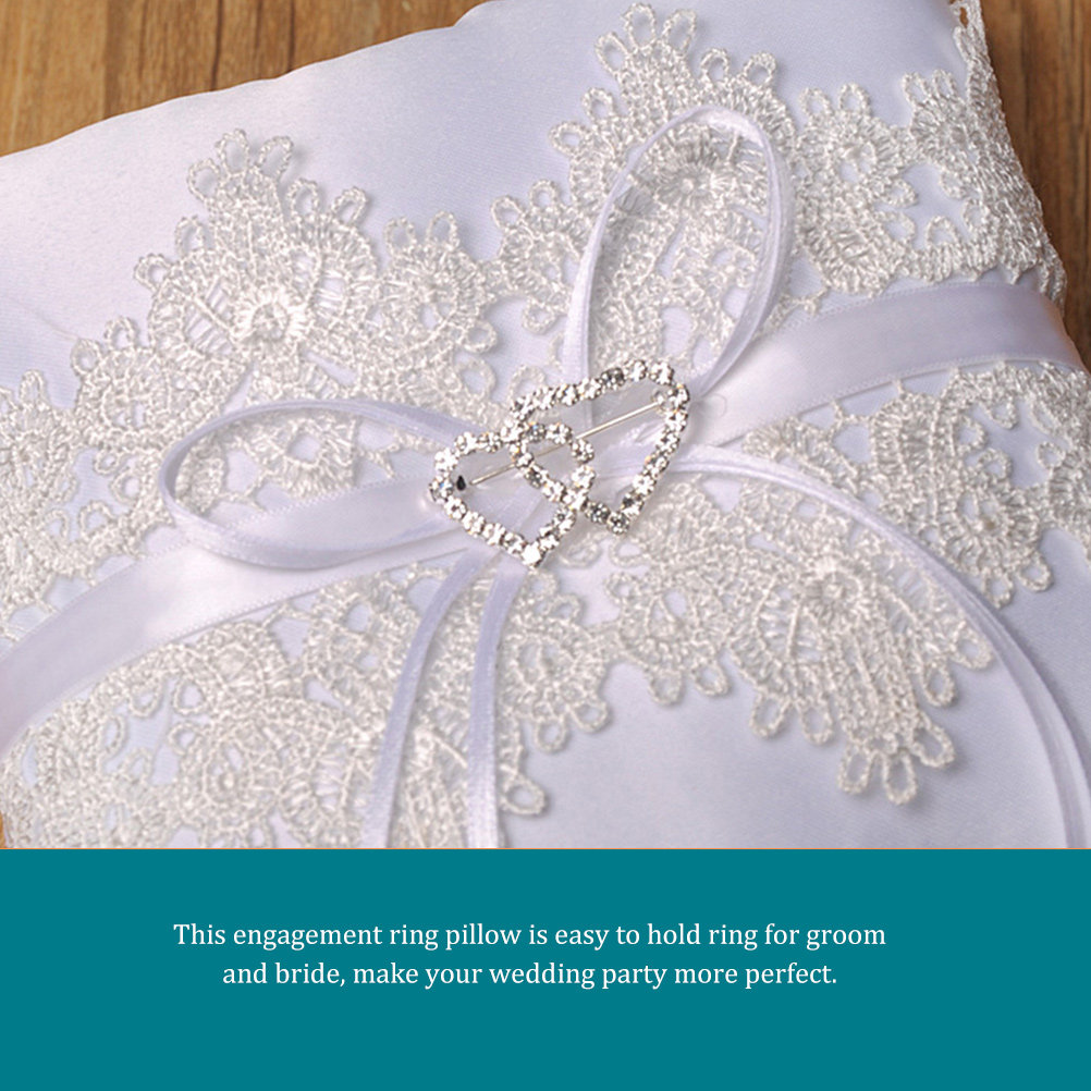 وسادة حاملة الخاتم الساحرة لحف - مراجعة Ring Bearer Pillow وسعره