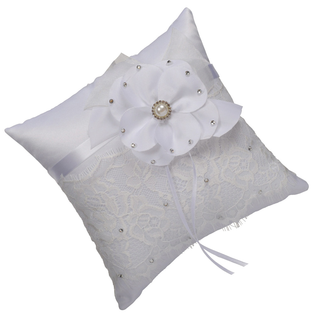وسادة خاتم الزفاف مزينة بالدان - مراجعة Ring Bearer Pillow وسعره