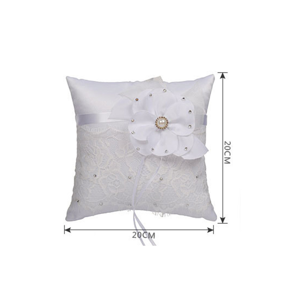 وسادة خاتم الزفاف مزينة بالدان - مراجعة Ring Bearer Pillow وسعره